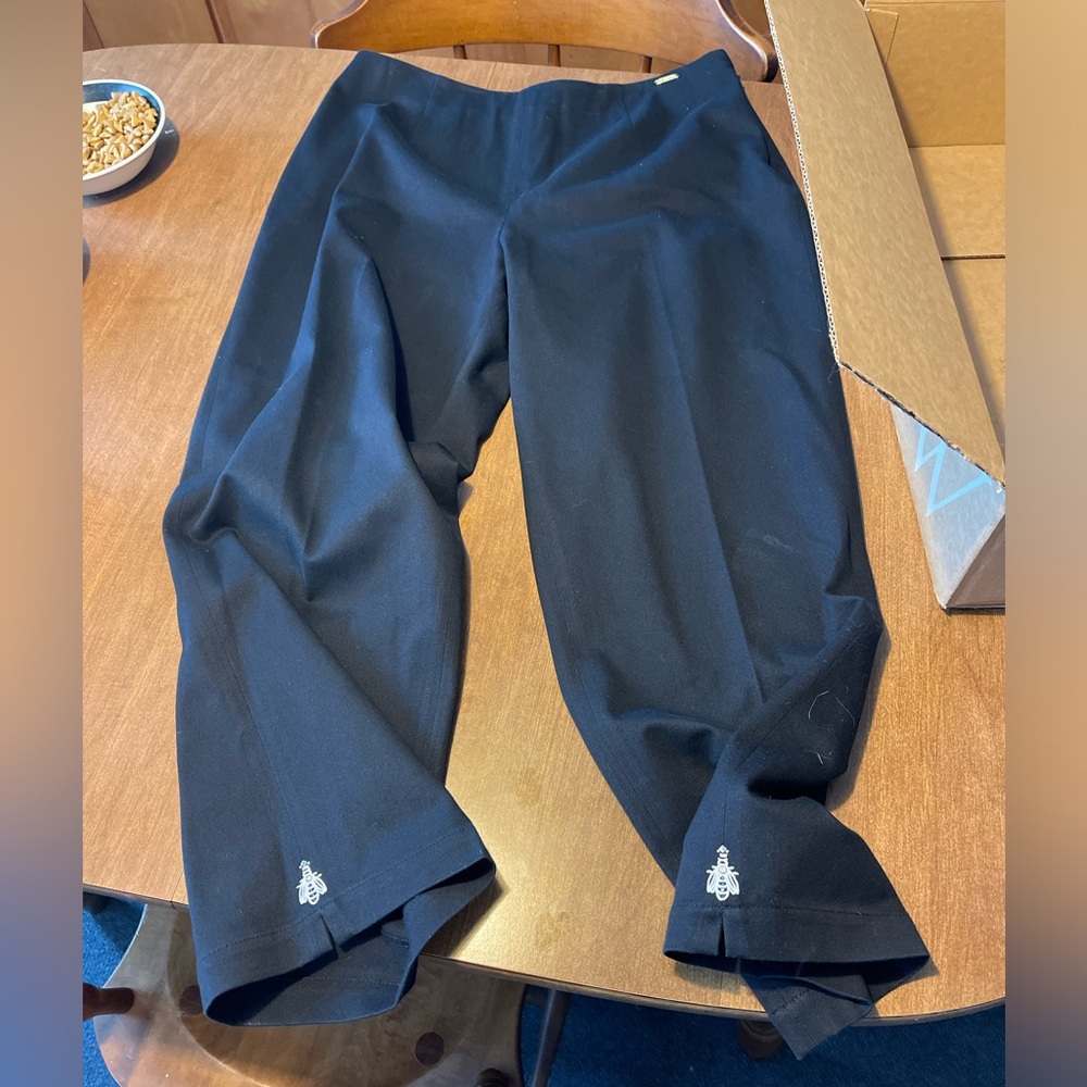 St.John Sports navy blue cute slacks/pants.